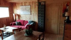 Chalets Maison bois vue Causse Larzac et viaduc : photos des chambres