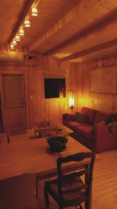 Chalets Maison bois vue Causse Larzac et viaduc : photos des chambres