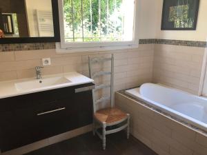 Villas Villa de Charme magnifique vue Panoramique et Piscine : photos des chambres