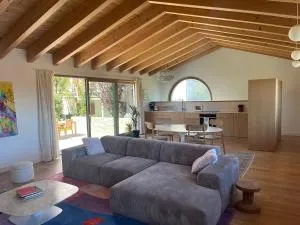 Contemporary Villa with Pool - Ahetze