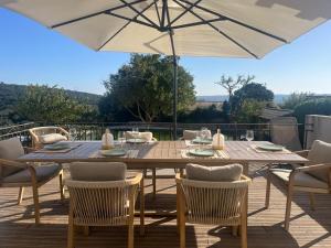 Villas Villa 10 P piscine lagon avec vue epoustouflante proche Uzes : photos des chambres