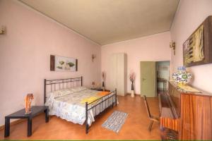 Historical building charming apartment