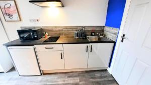Comfortable Stay - Burford Road