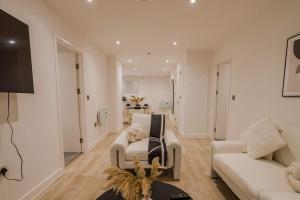 Bianco Suite 2BR with City Views