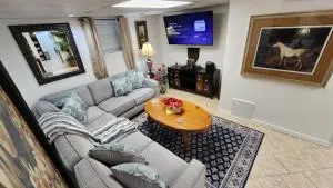 The Cozy Nook Basement Apartment All To Yourself - Heiskell