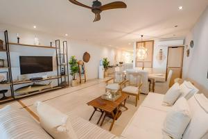 Modern and cozy Beachfront house Santa Marta 7pax