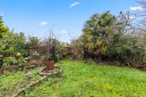 Charming 3 Bedroom Detached Cottage With Garage