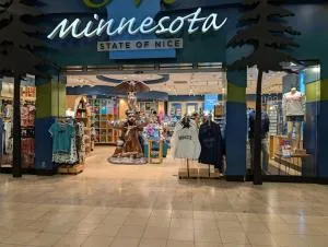 Private Master Suite in house - 14 miles To Downtown Minneapolis - بليموث