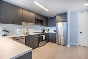 Modern Apt with Indoor Pool-333-2608 - New Rochelle