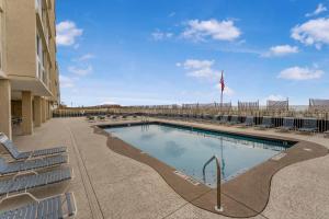 Edgewater West 65 by Vacation Homes Collection