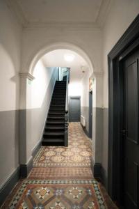 Warm Moseley studio - 6