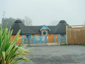 Sunset Retreats The Double Hobbit - 马尔文维尔