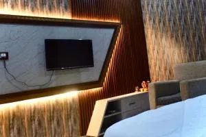 400meter from Sangam Ghat Kuldeep - Naini