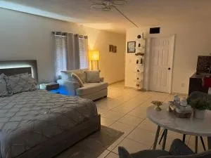 NUEVO estudio a 5minutos de Hialeah Park & Casino - ميامي ليكس