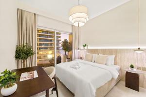 Elegant 2BR with Palm & Sea View l Direct Beach Access