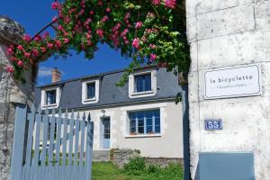 B&B / Chambres d'hotes La Bicyclette - Chambres d'hotes : photos des chambres