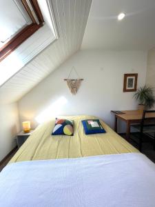 Maison L'Aiguille - 2 appartements, 5 chambres et table d'hotes au pied de la montagne a la station de Laye : photos des chambres
