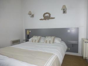 Hotels Hotel La Licorne : photos des chambres