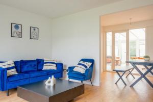 Modern Home with Games Room, Watford