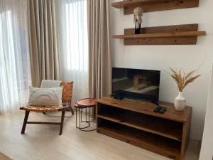 Daliya's Apartments - Leshten