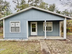 Heart of GNV with King beds