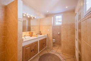 Villas Spectacular house : photos des chambres