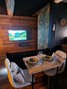 Appartements Appartement La Cabane jacuzzi : photos des chambres