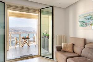 5 Stars Apart SEA VIEW