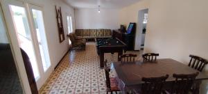 Beach House Heated pool Billiards Air conditioning