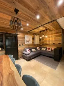 l'Alpaga - 琴山朗勒堡