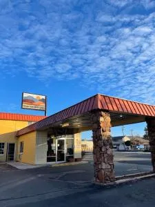 High Desert Inn - Brothers