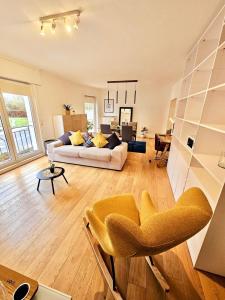 Bright 2 bedrooms flat w parking&balcony-FENT1