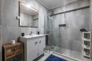 Salgados 2-Bedroom Apartment - 900m from the Beach - Wifi