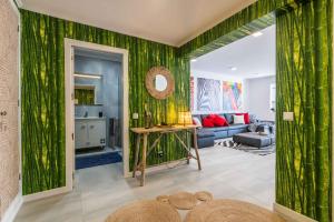Salgados 2-Bedroom Apartment - 900m from the Beach - Wifi