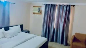 Morada hotels Ltd, 7 Abel Oreniyi St - إيكيجا