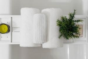 Chic 4BR Home Hot Tub Game Room