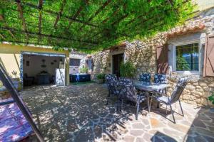 Holiday home in Bribir 53376