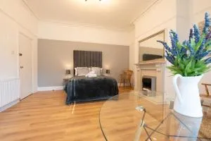 Wingrove 5 Bdrm Large House Free Parking and Wifi - Elswick