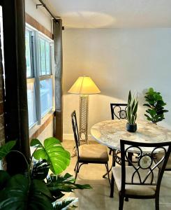 Walk to the water - Historic Home near Downtown LWB