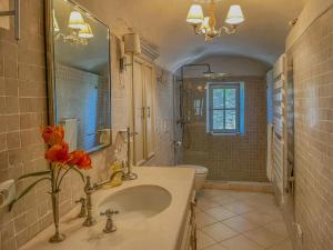 Maisons de vacances Maison de charme au coeur du village de Gordes : photos des chambres