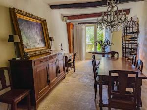 Maisons de vacances Maison de charme au coeur du village de Gordes : photos des chambres