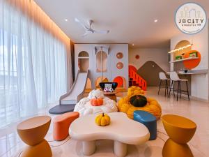 Kids Wonderland Legoland by RR JBcity - 4hvězdičkové hotely ve městě Nusajaya