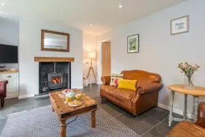 Cosy Cottage - Camrose