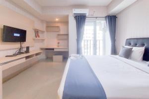 Cozy Living Studio at Paramount Skyline Apartment By Travelio