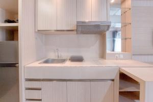 Cozy Living Studio at Paramount Skyline Apartment By Travelio