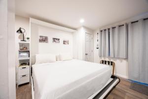 Stunning Deluxe King Studio #124 at Donner Lake Village