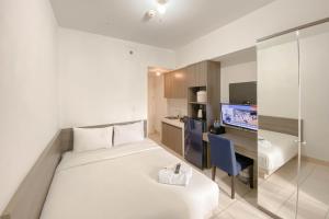 Good Place Studio Springlake Summarecon Bekasi Apartment By Travelio