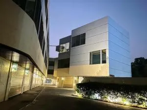 天上人間精品旅館 - Hsi-lo-chieh