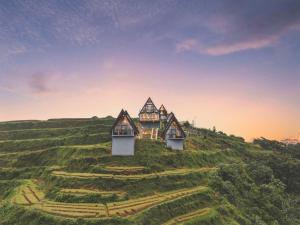 Bellevue Chalets by Pushella