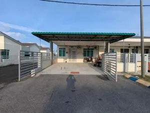 HOMESTAY IBUNDA Sabak Bernam - 沙白安南